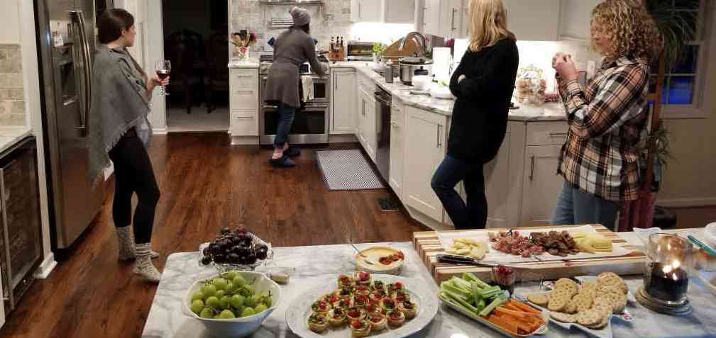 Honeys in the kitchen